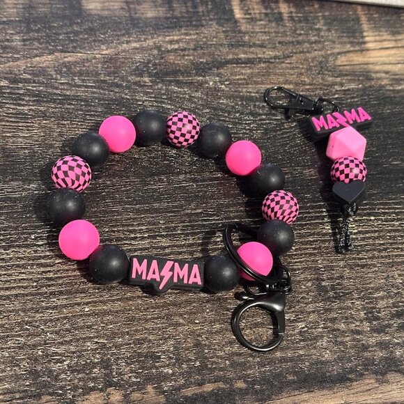 **BUNDLE of 6 ITEMS** 3 Large Wristlet Keychains & 3 Small Keychain Charms - Picture 11 of 14